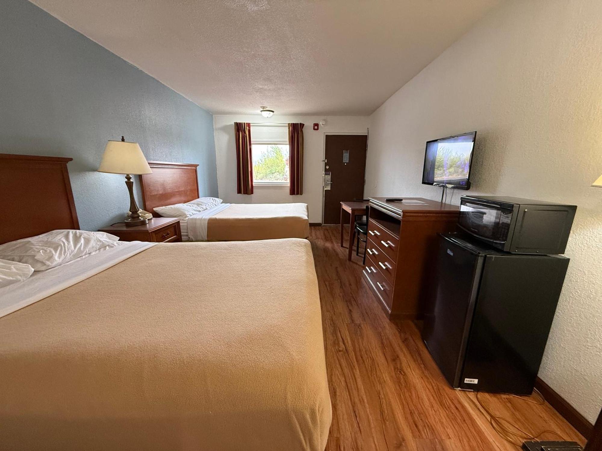 Relax Inn & Suites Mattoon Экстерьер фото